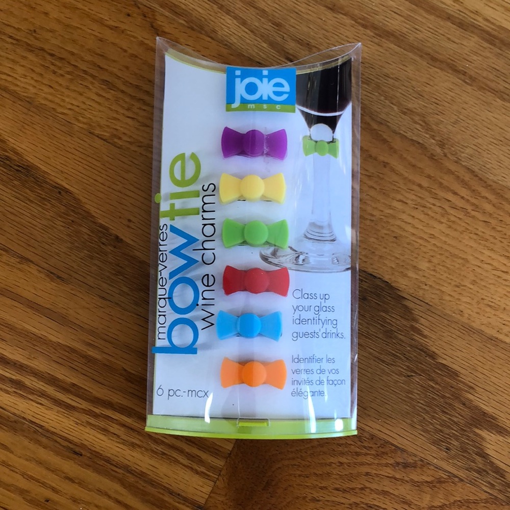 Bowtie wine charms